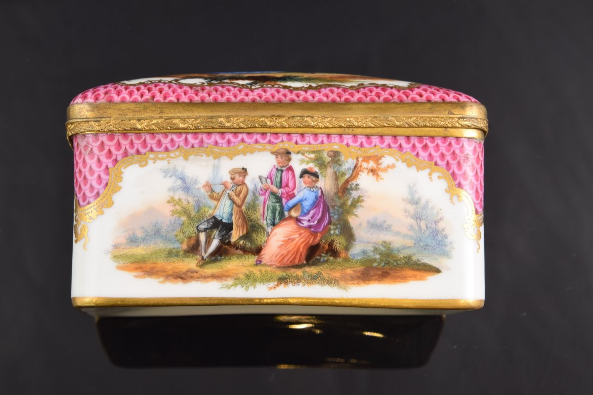 Box. Glazed Porcelain. Potschappel-dresden, Germany, 19th Century. -photo-4