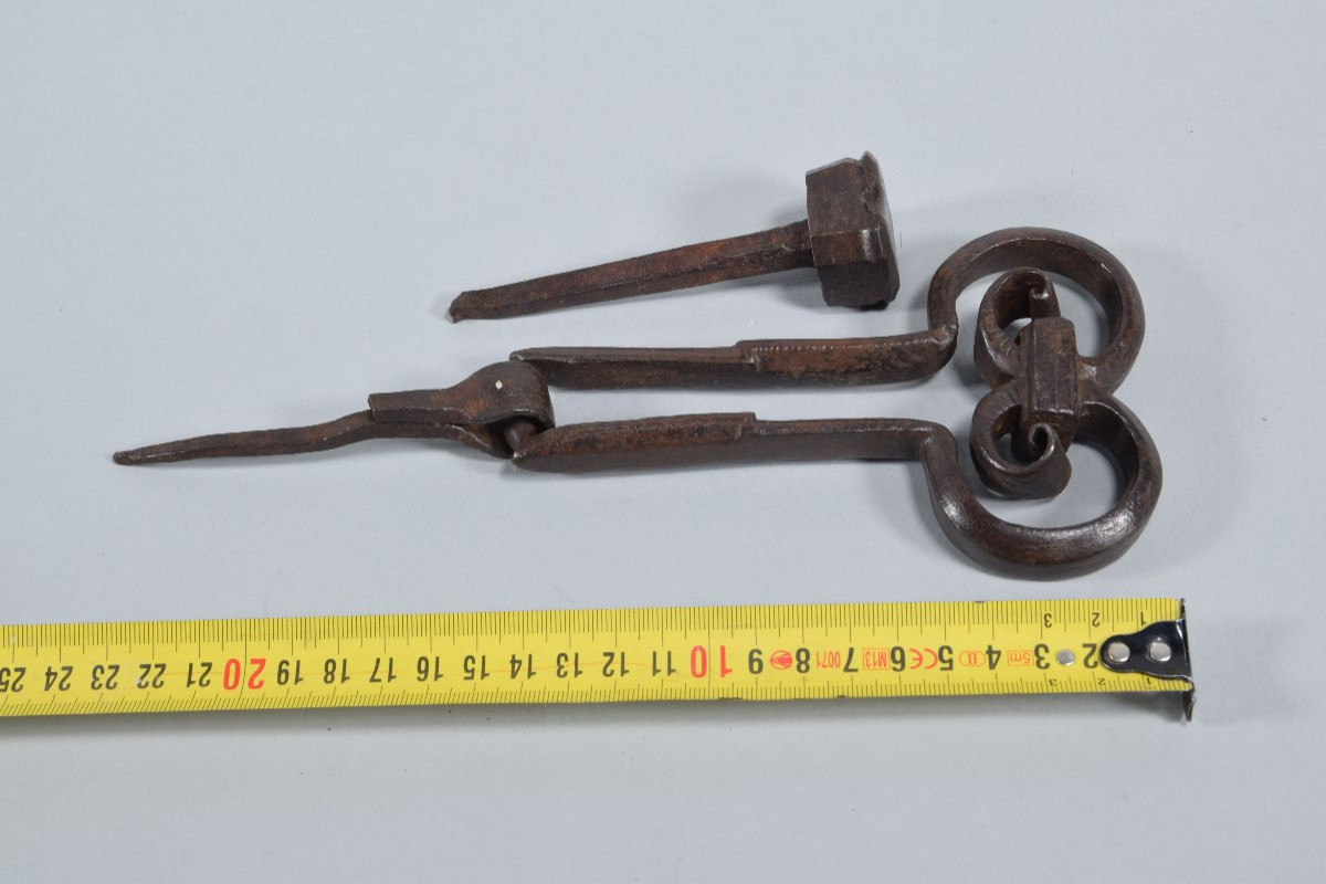 Door Knocker. Wrought Iron. 16th Century. -photo-5
