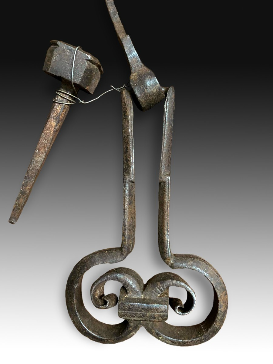 Door Knocker. Wrought Iron. 16th Century. 