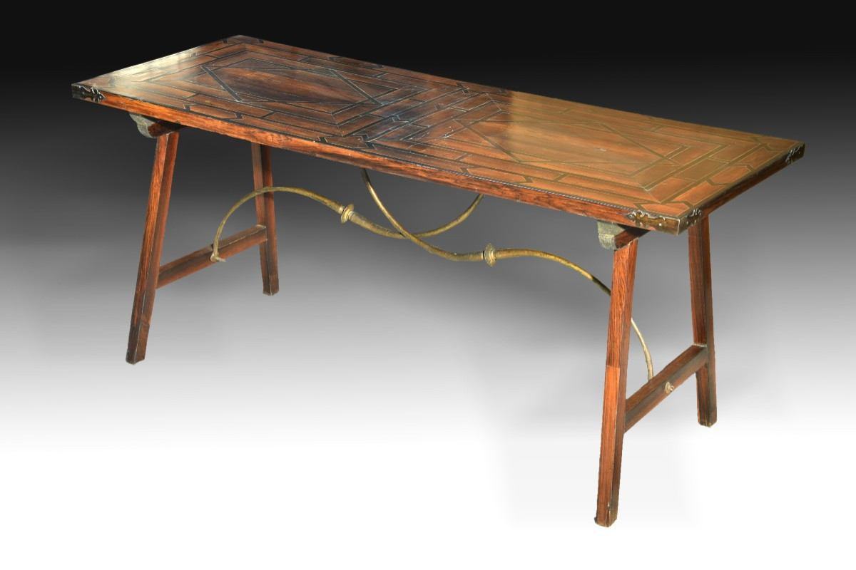 Bargueñera Table With “san Antonio” Leg. Spain, 18th Century.
