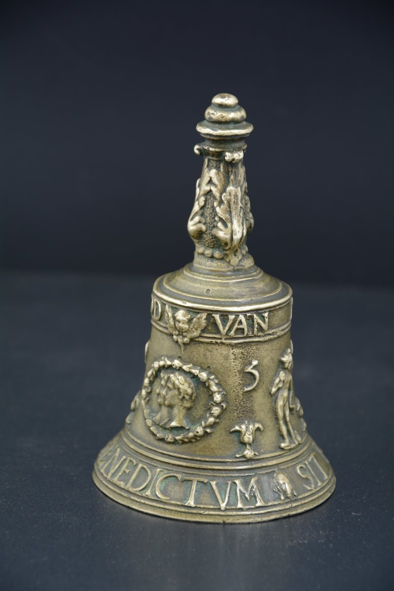 Cloche En Bronze De La Renaissance, 1555. -photo-3