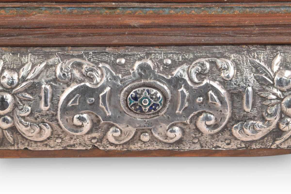 Mirror With Cabochon Frame. Silver, Enamel, Wood, Stucco, Etc. Mexican School, 17th Century.  -photo-5