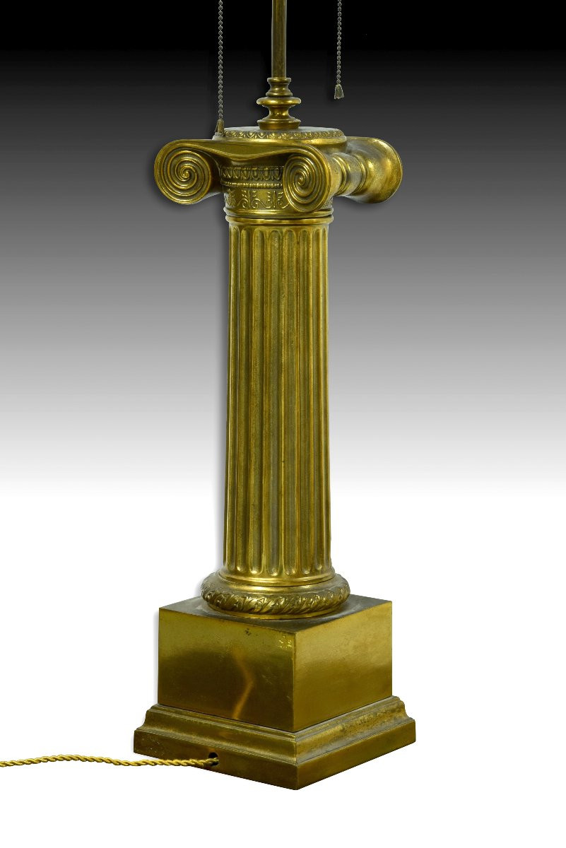 Lampe à poser. Bronze doré. Westwood Industries Inc, New York, États-Unis. Vers le milieu du XX-photo-2