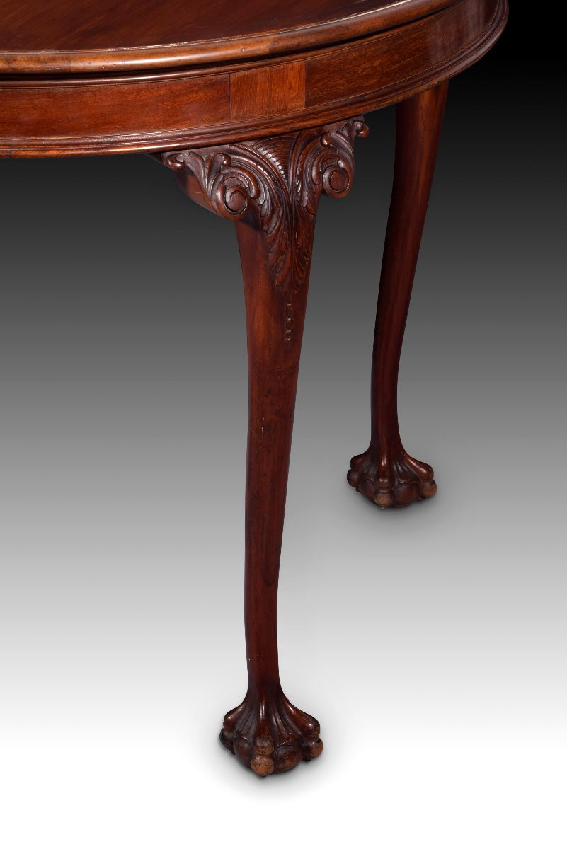 Chippendale-style Side Table. Mahogany Wood. English School, 19th Century.  -photo-1