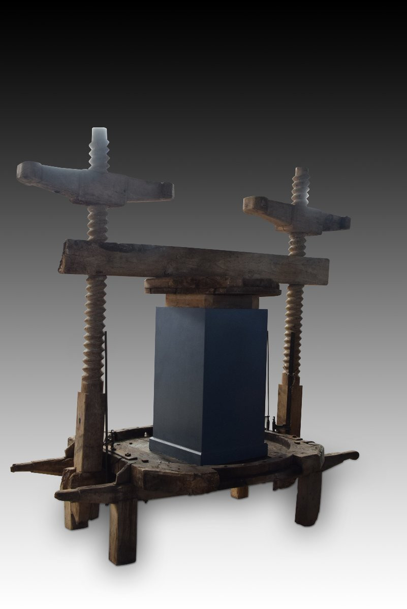 Wine Press. Wood, Metal. Spain, Circa 1800. -photo-4