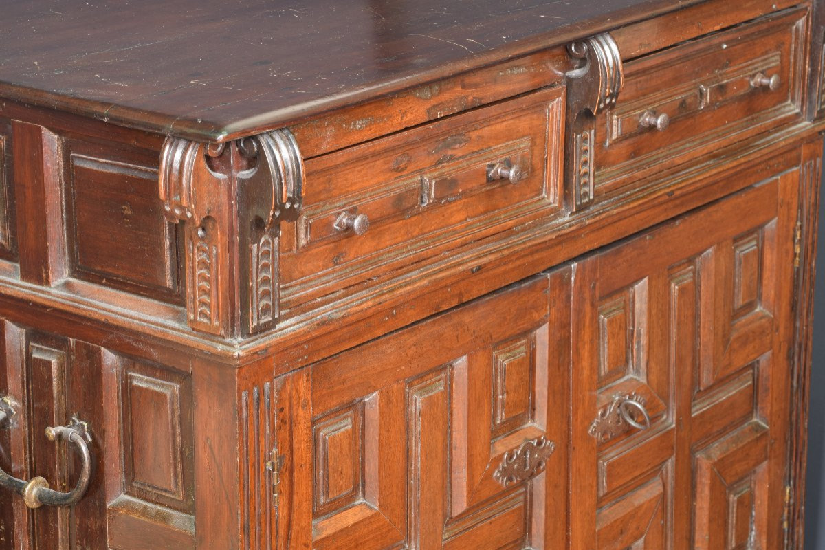 Wicket. Walnut Wood, Wrought Iron. Spain, 17th Century. -photo-4