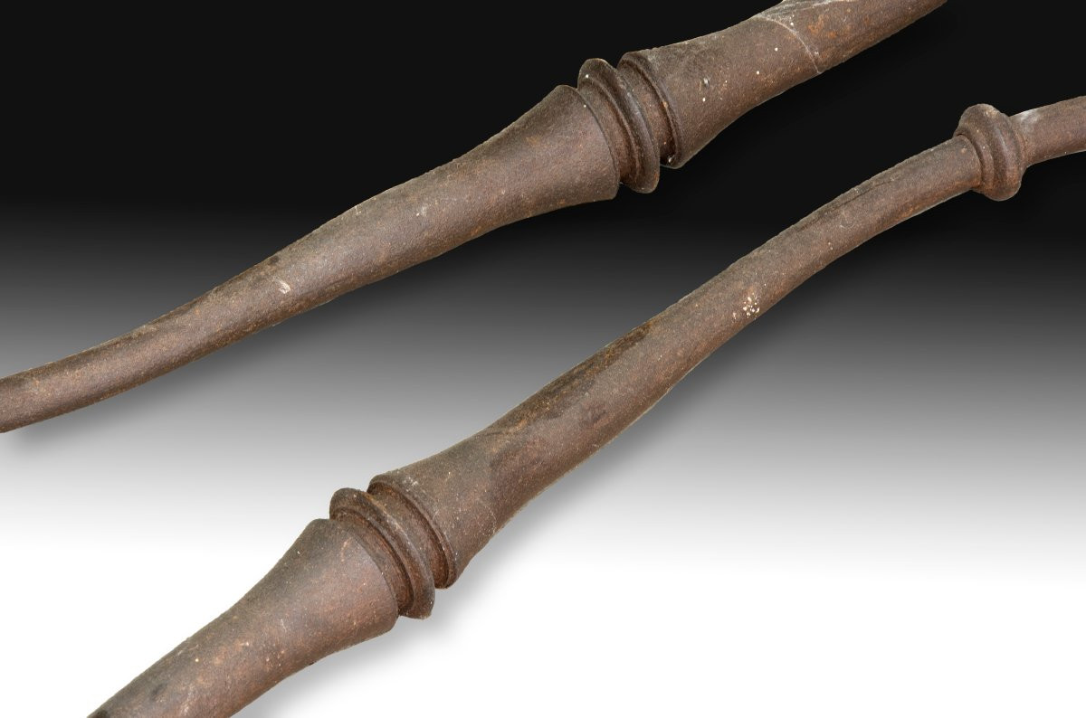 Pair Of Bails. In Iron. 20th Century, After Old Models.  -photo-2