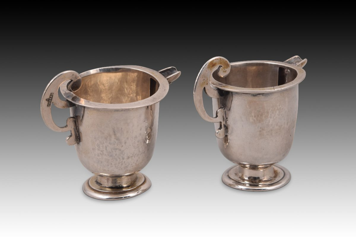 Pair Of Silver Spouted Jugs. Benito Gomez, Antonio (1775-1835). Segovia, Spain, 1801-18-photo-2