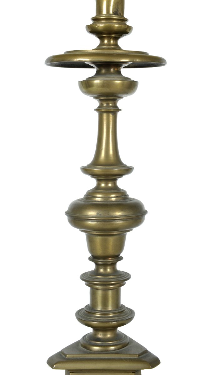 Pair Of Dutch-style Candlesticks. 18th Century. Bronze.  -photo-4
