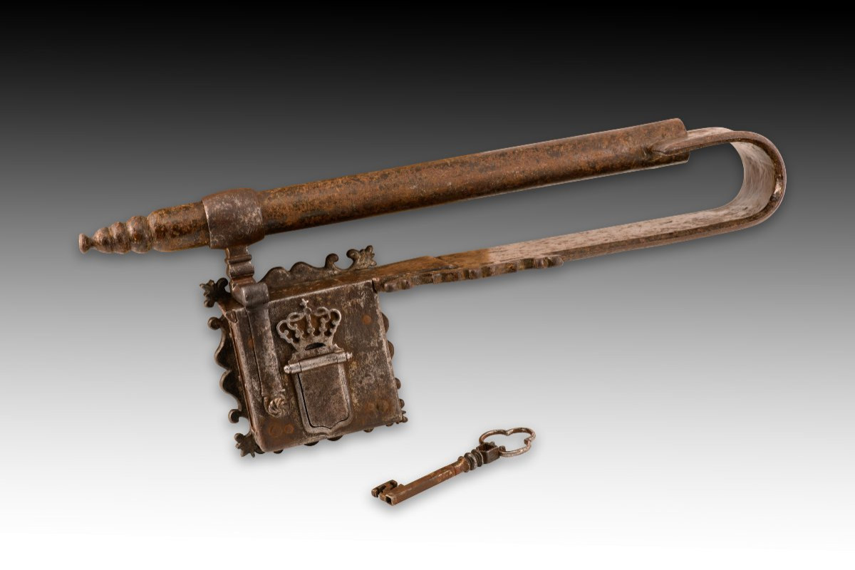 Lock. Wrought Iron. Spanish School, 17th Century. -photo-2