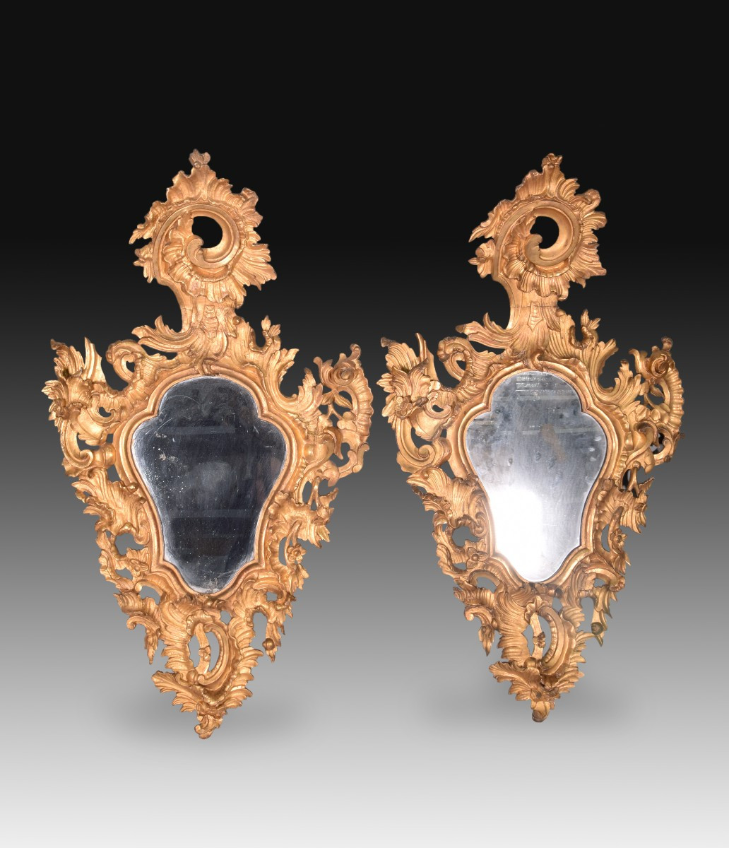 Pair Of Cornucopias. Carved And Gilded Wood. 18th Century.  