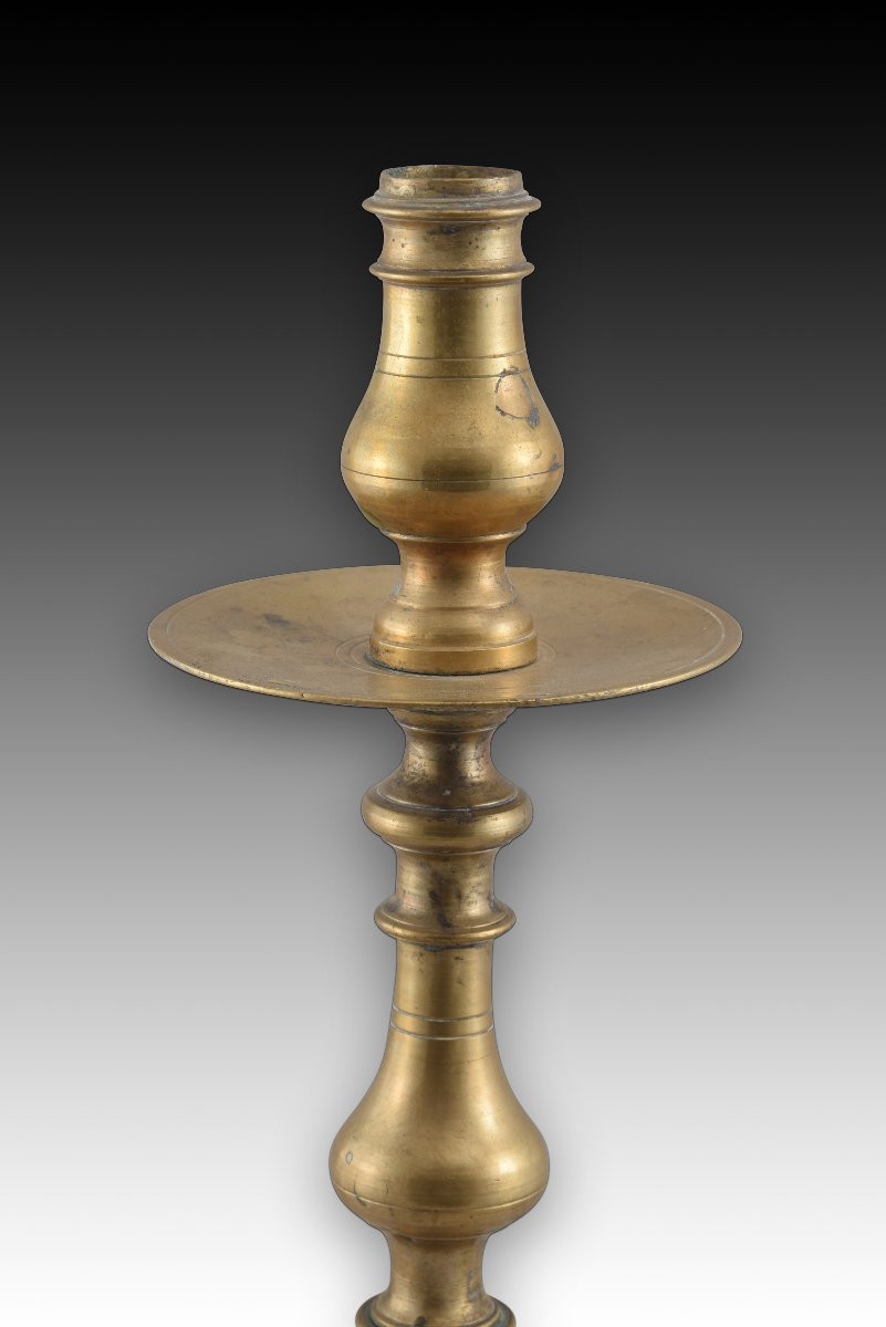 Candlestick With Triangular Base. Bronze. Spain, 18th Century. -photo-2