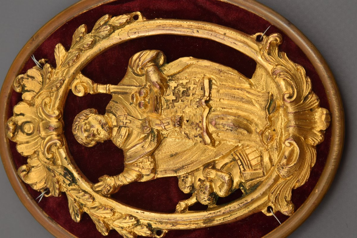 Médaille de dévotion de Saint Nicolas sur un support. Bronze doré, textile, métal. XVIIIe s.-photo-4