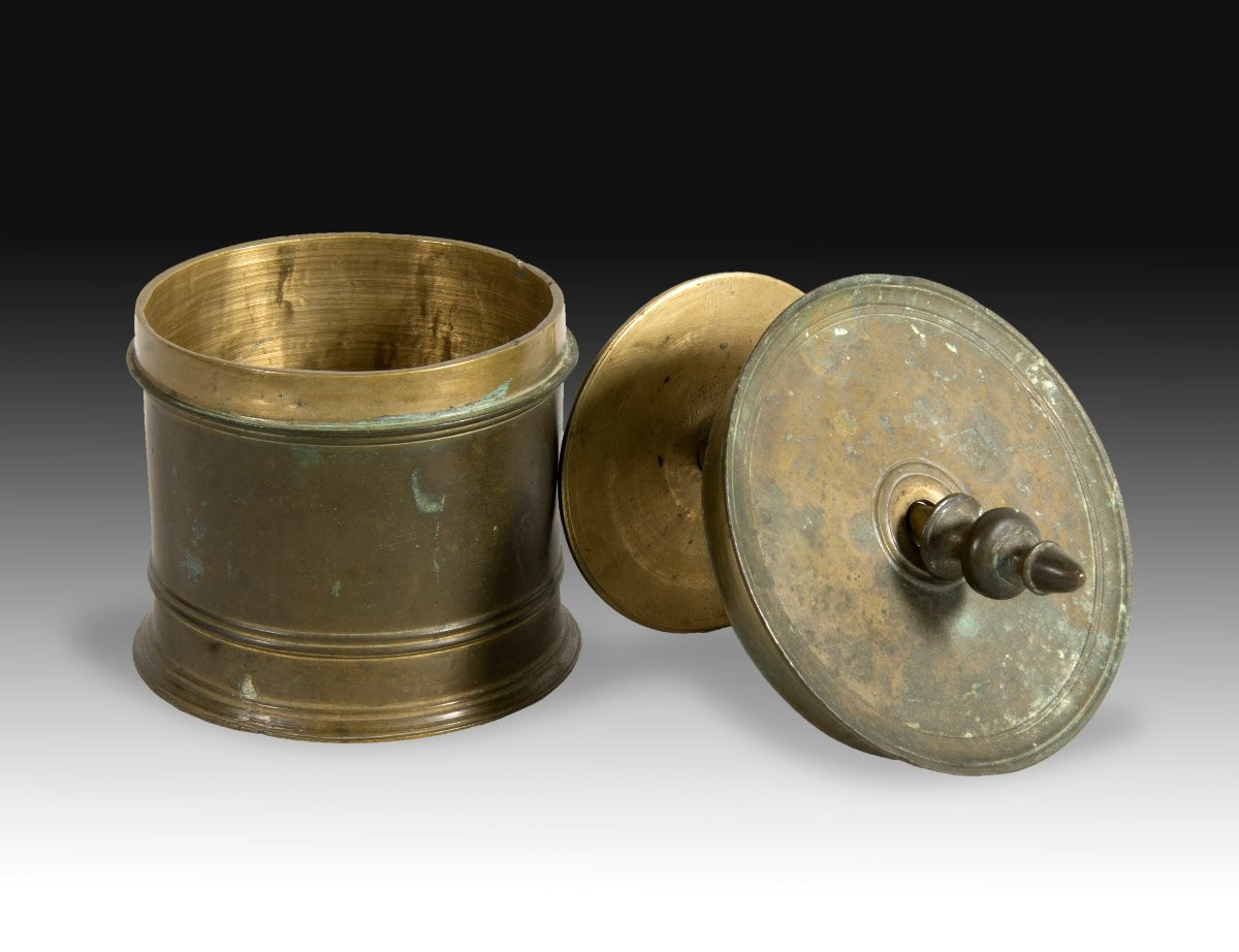 Hostiary. Bronze. 16th Century.  -photo-2