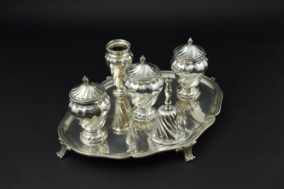 Encrier en argent tourné, coulé et ciselé, Madrid, XVIIIe siècle (1779).  -photo-2