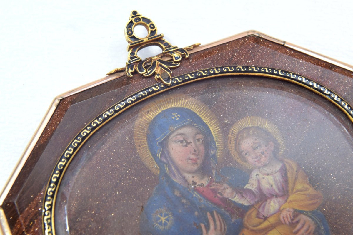 Devotional Pendant Or Reliquary. Oil Painting On Aventurine, Enamel, And Gold. Spain-photo-2