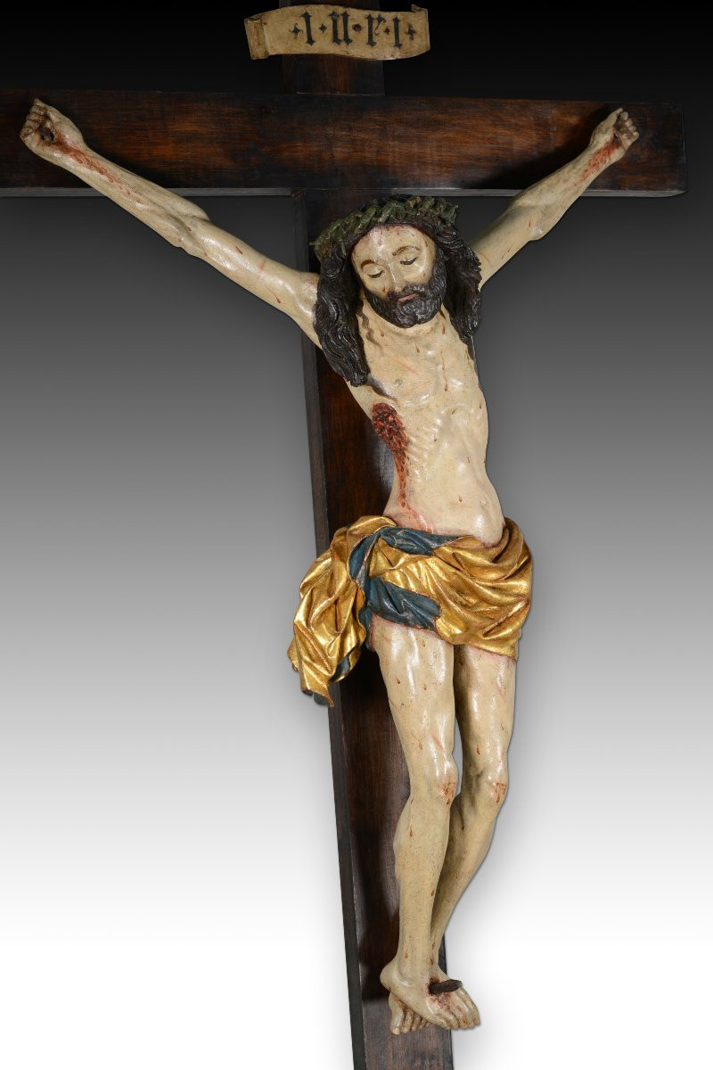 Christ crucifié, crucifix douloureux. Bois sculpté et polychrome. Probablement école allemande.-photo-3