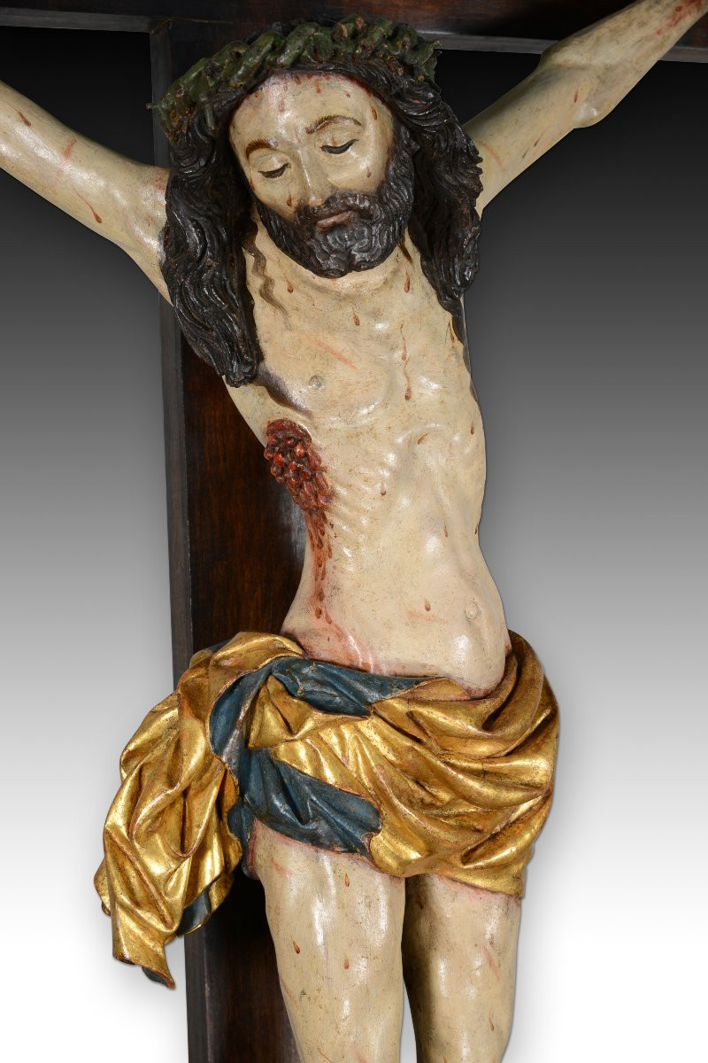 Christ crucifié, crucifix douloureux. Bois sculpté et polychrome. Probablement école allemande.-photo-6