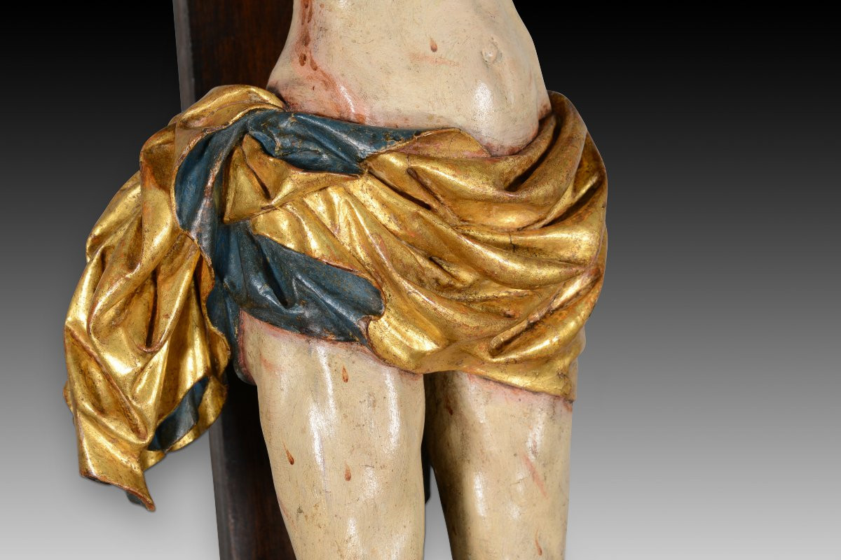 Christ crucifié, crucifix douloureux. Bois sculpté et polychrome. Probablement école allemande.-photo-8