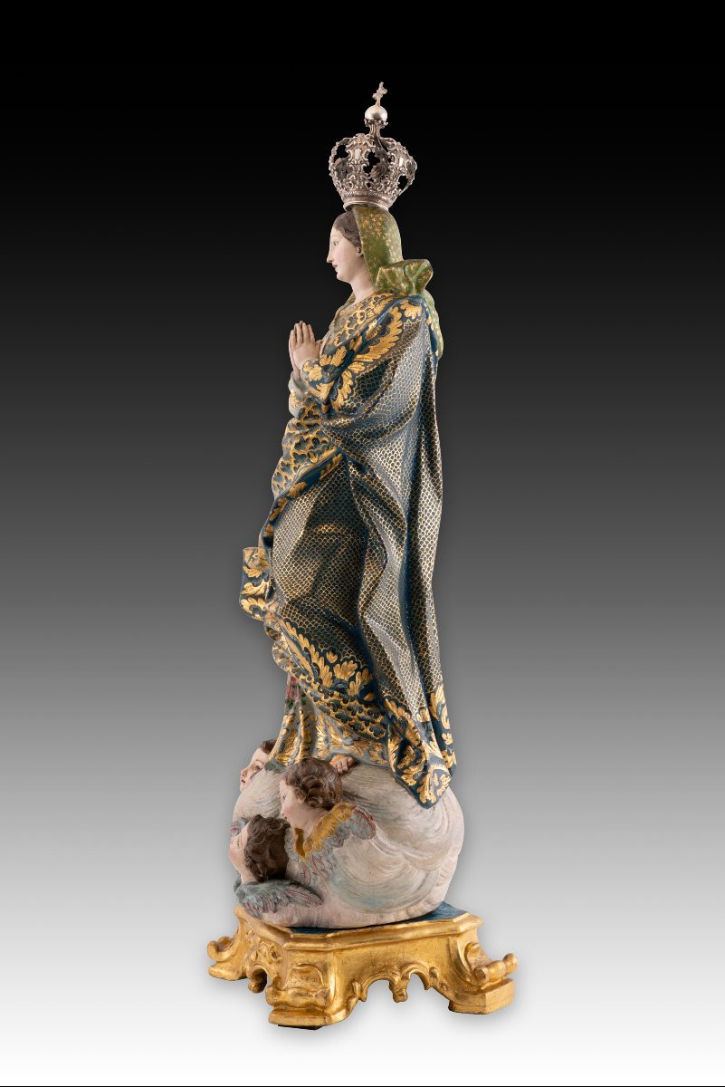 Immaculée. Bois sculpté et polychrome, verre, argent. École portugaise, XVIIIe siècle. -photo-3