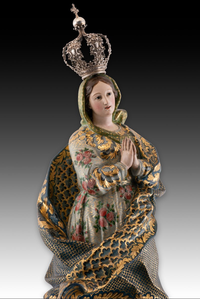 Immaculée. Bois sculpté et polychrome, verre, argent. École portugaise, XVIIIe siècle. -photo-6