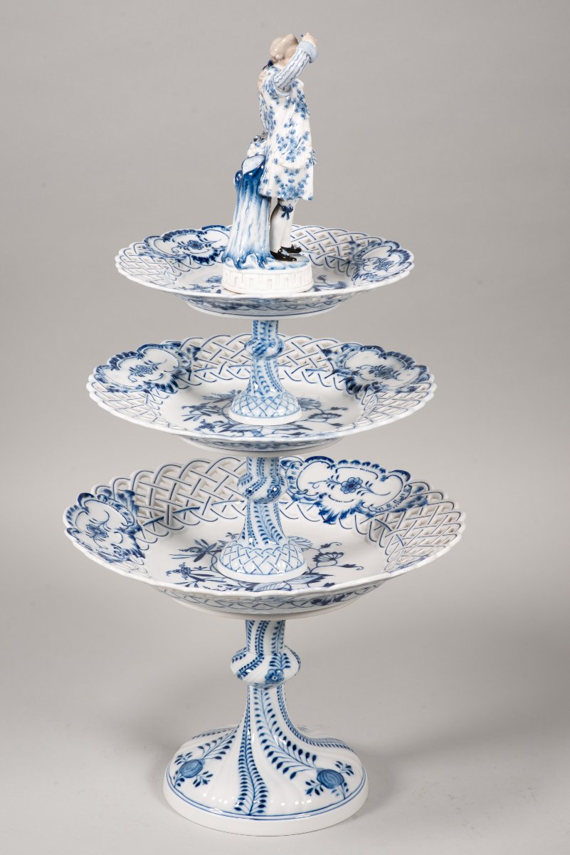 Pièce maîtresse. Porcelaine émaillée. Meissen, Allemagne, probablement seconde moitié du XIXe -photo-1