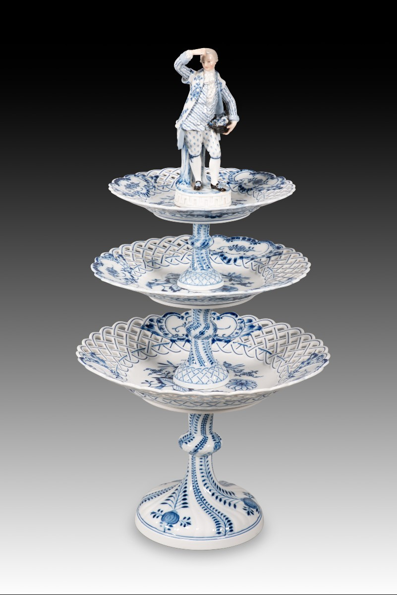 Pièce maîtresse. Porcelaine émaillée. Meissen, Allemagne, probablement seconde moitié du XIXe