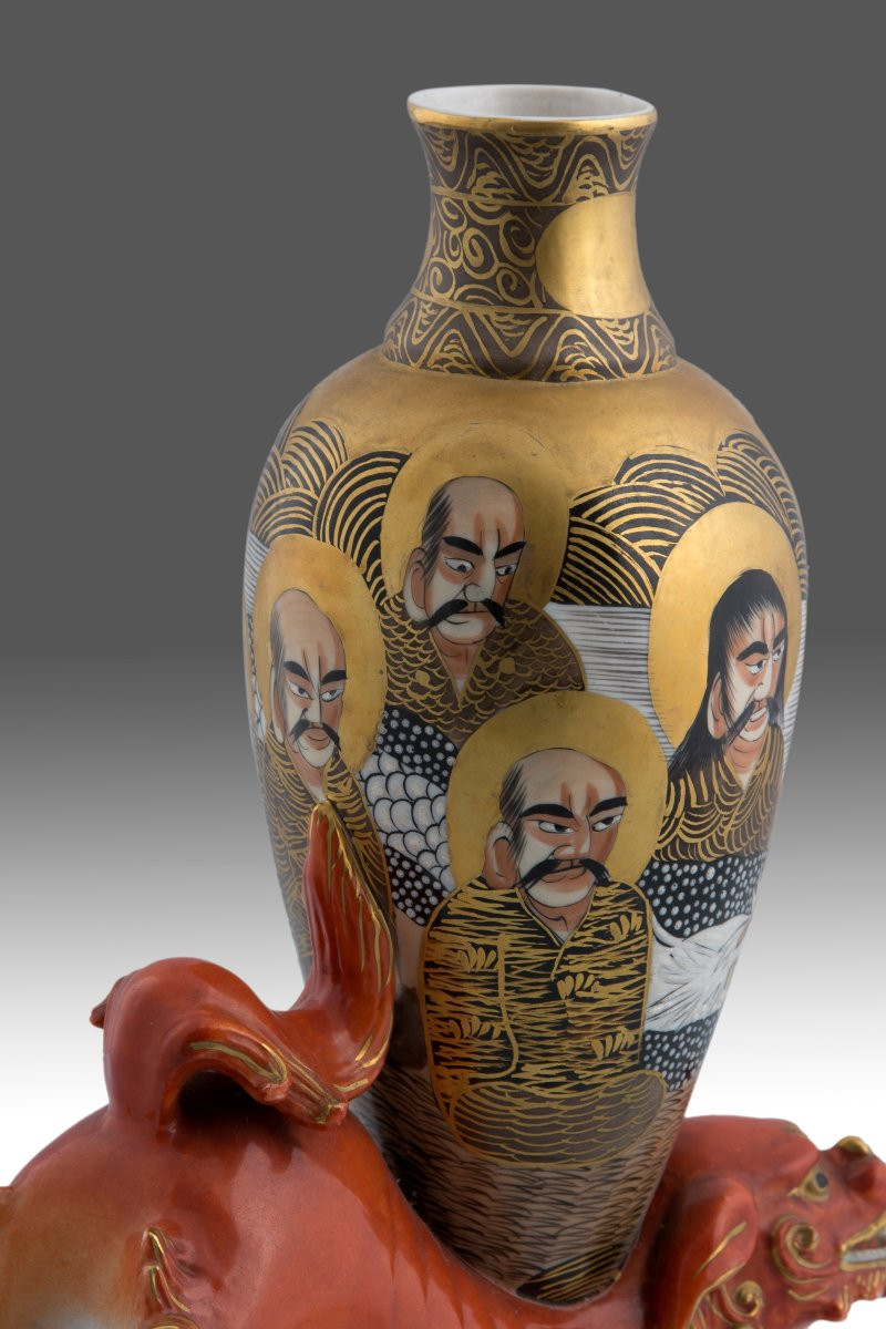 Satsuma Vase With Base. Porcelain. Japan, Meiji Period (1868-1912). -photo-3