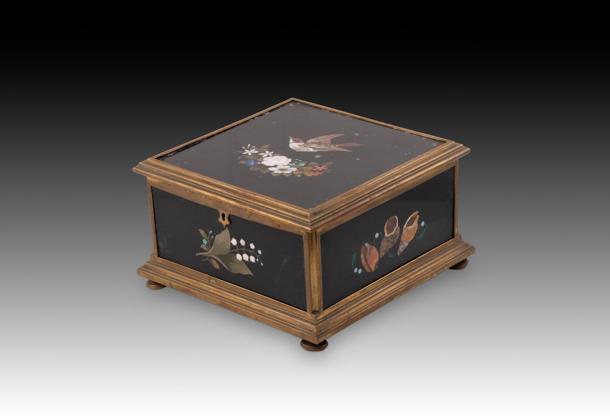 Boxes. Hard Stone, Metal, Fabric. Probably Italy, 19th Century.-photo-2