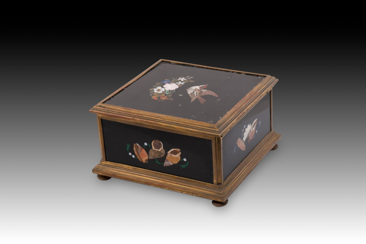 Boxes. Hard Stone, Metal, Fabric. Probably Italy, 19th Century.-photo-3