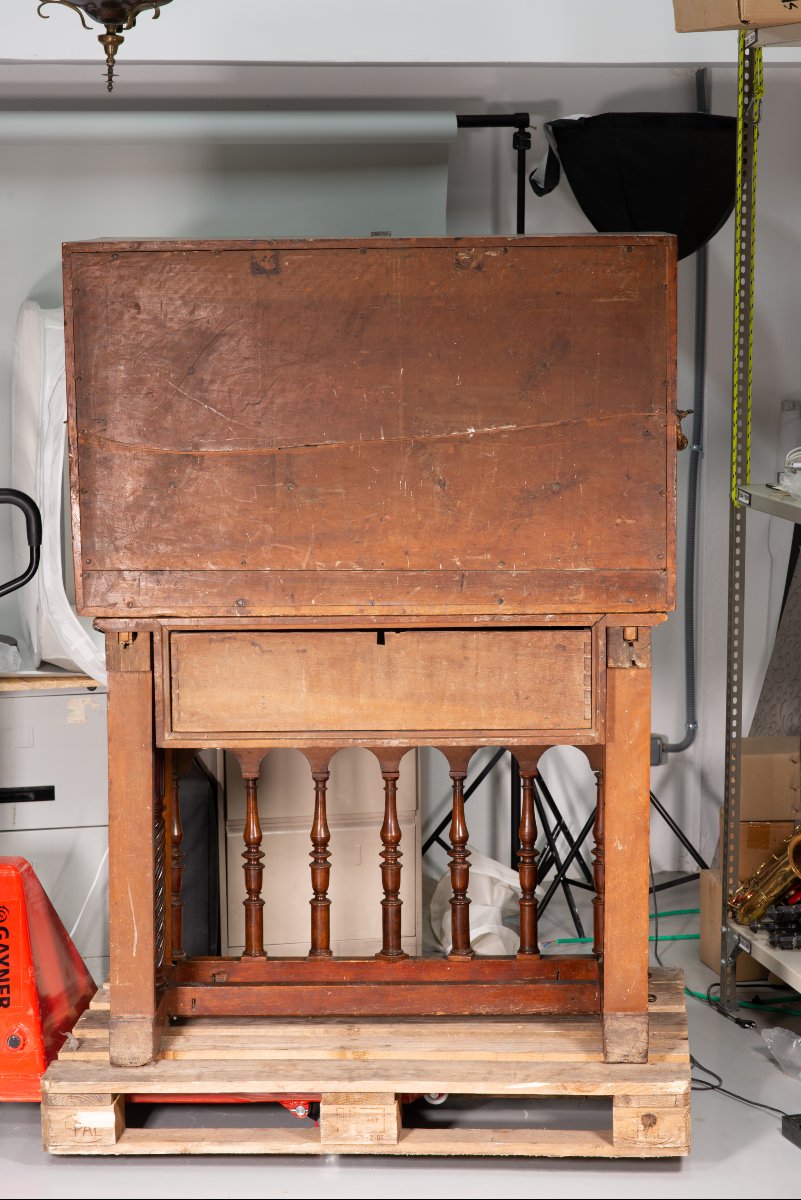 Bureau ou bargueño à pied en pont. Bois, fer, bronze, etc. École espagnole, fin du XVIe siècle.-photo-8
