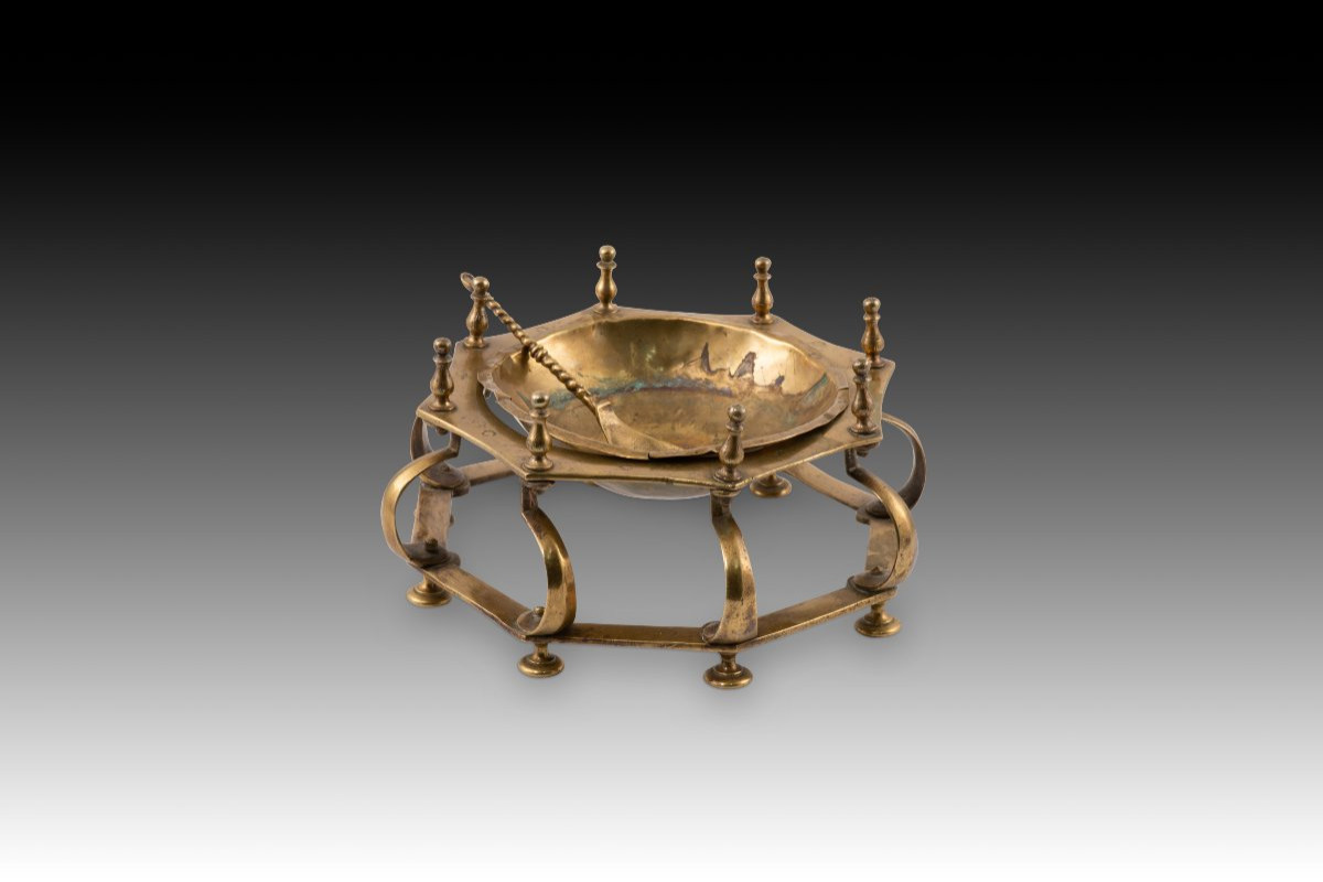Brasero de table ou de main. Bronze. École espagnole, XVIIe siècle.  -photo-2