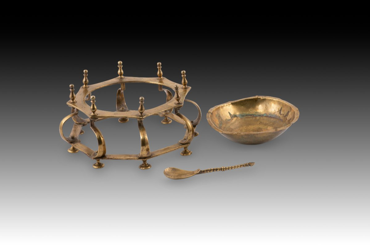 Brasero de table ou de main. Bronze. École espagnole, XVIIe siècle.  -photo-3