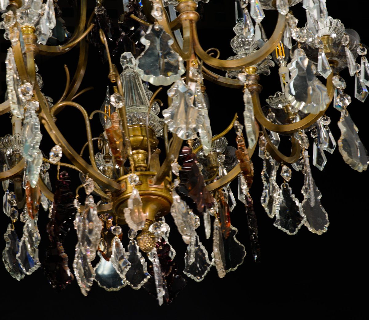 Lustre. Verre, bronze. Début du XXe siècle. -photo-2