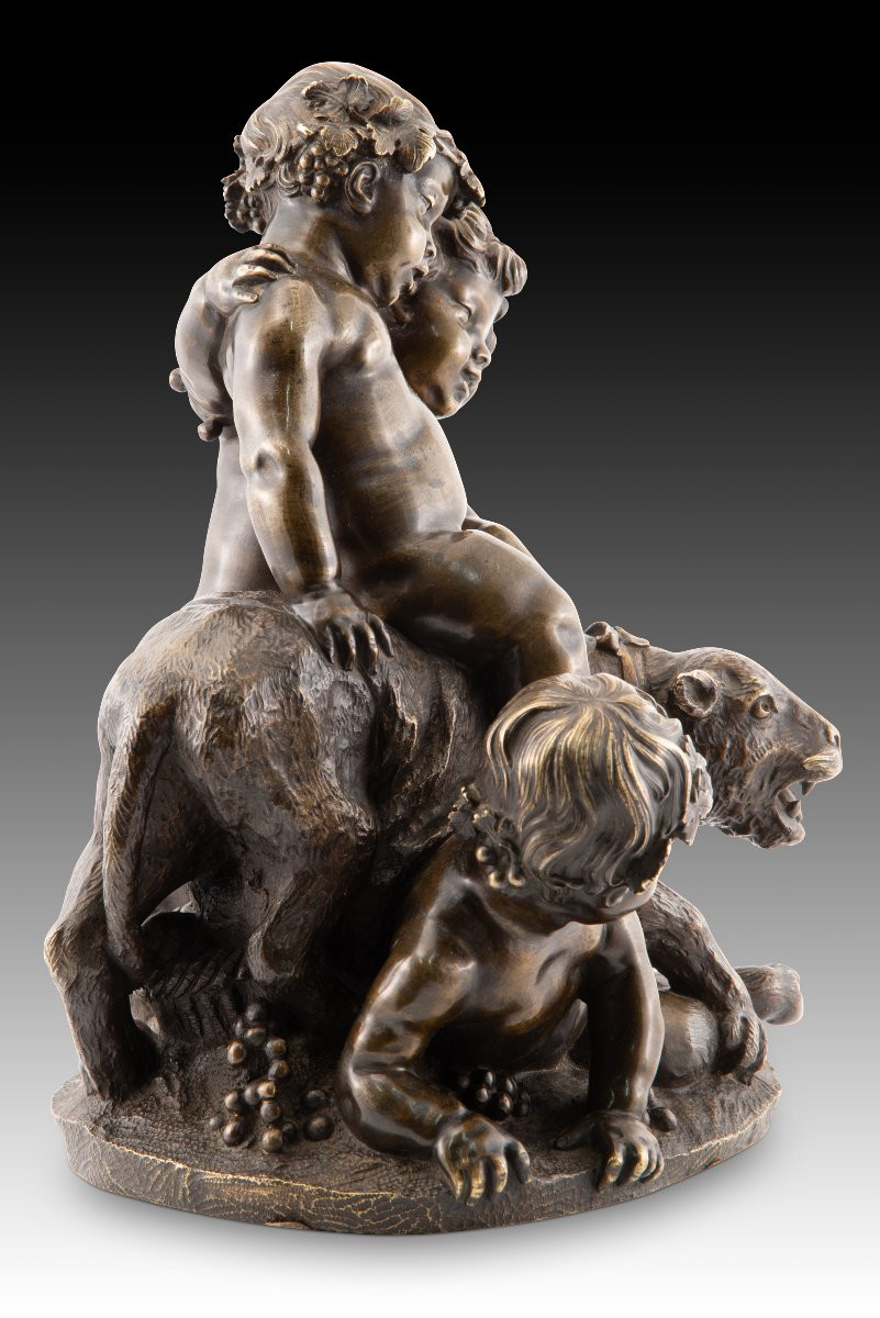 Trois enfants jouant avec un animal sauvage. Bronze. École française, XIXe siècle.-photo-3