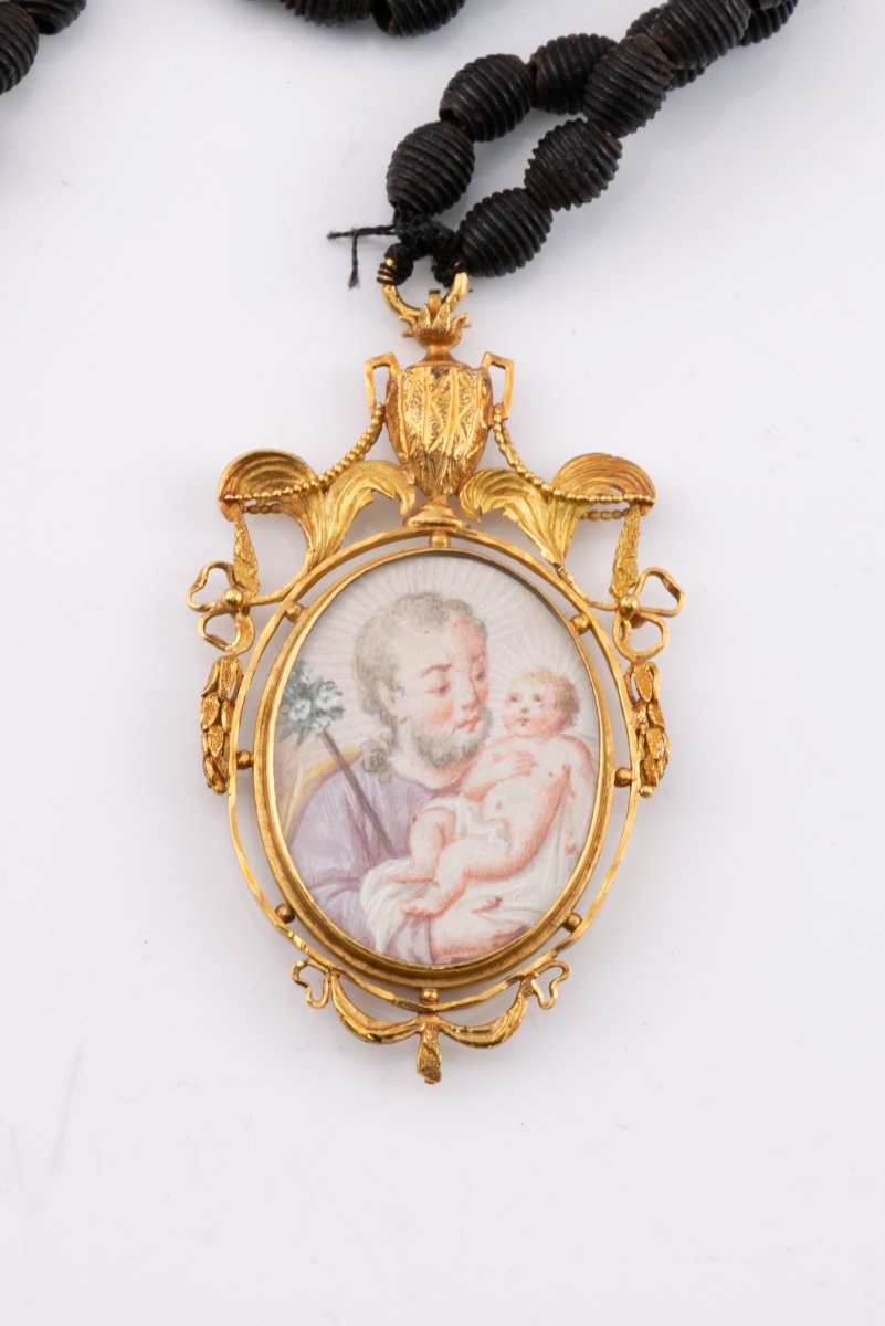 Devotional Pendant, Depicting The Virgin Mary And St. Joseph With The Christ Child. Gold, Etc.-photo-3