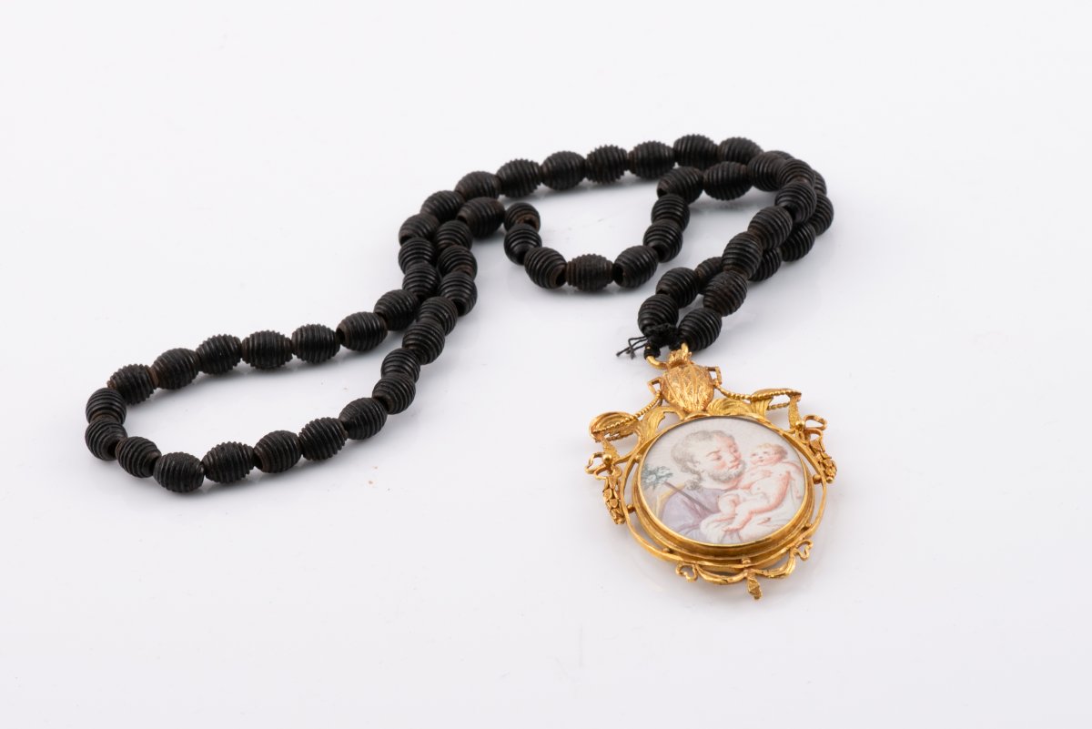 Devotional Pendant, Depicting The Virgin Mary And St. Joseph With The Christ Child. Gold, Etc.-photo-4