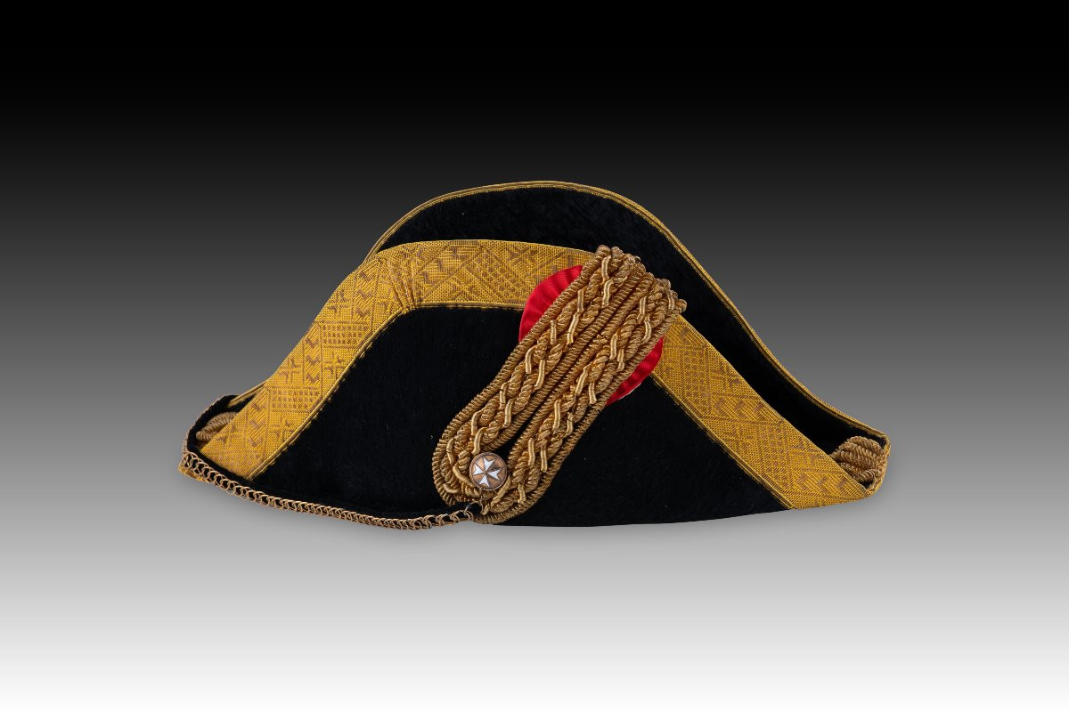 Costume Set, Order Of Malta. Spain, Probably Early 20th Century.-photo-4