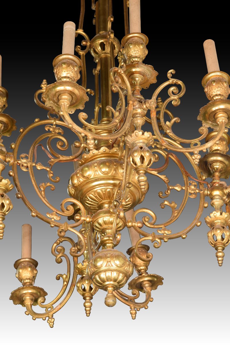 Lustre. Bronze, verre, métal. XIXe siècle. -photo-1