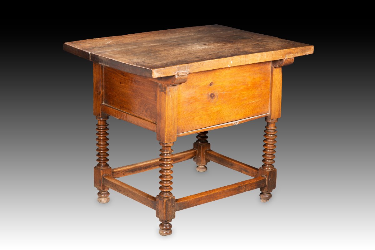 Table. Wood, Iron. Guadalajara Region, Spain, 17th Century. -photo-1