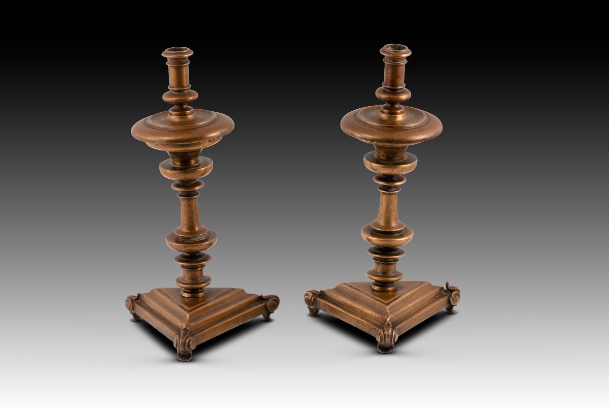 Pair Of Candlesticks That Can Be Converted Into Candelabras. Bronze. Spanish School, 17th Century. -photo-2