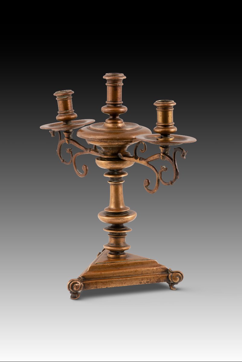 Pair Of Candlesticks That Can Be Converted Into Candelabras. Bronze. Spanish School, 17th Century. -photo-2