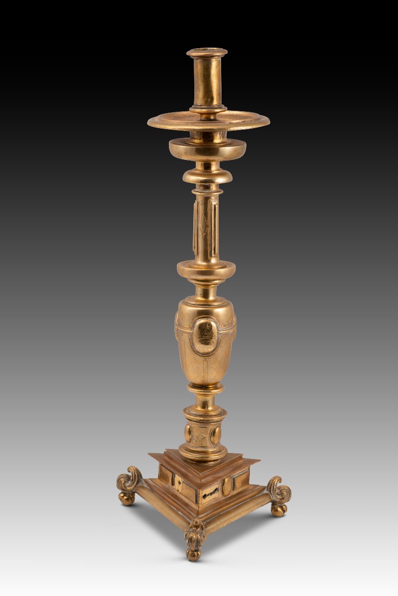 Candlestick. Bronze. Spanish School, 17th Century.  -photo-4