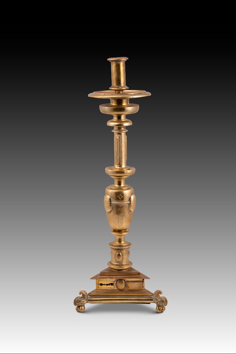 Candlestick. Bronze. Spanish School, 17th Century.  -photo-1
