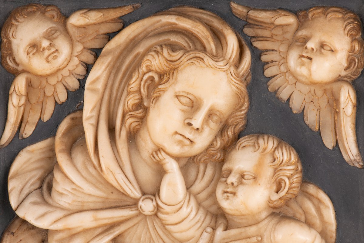 La Vierge à l'Enfant. Alabâtre sculpté. Attribué à PARDO, Gregorio (1513-1552). -photo-4
