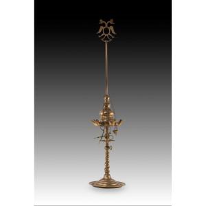 Lampe à huile. Bronze. XVIIIe siècle. 