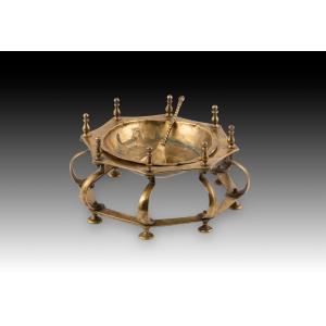 Brasero de table ou de main. Bronze. École espagnole, XVIIe siècle.  