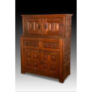 Paneled Cabinet. Oak, Iron. Navarre, 17th Century.