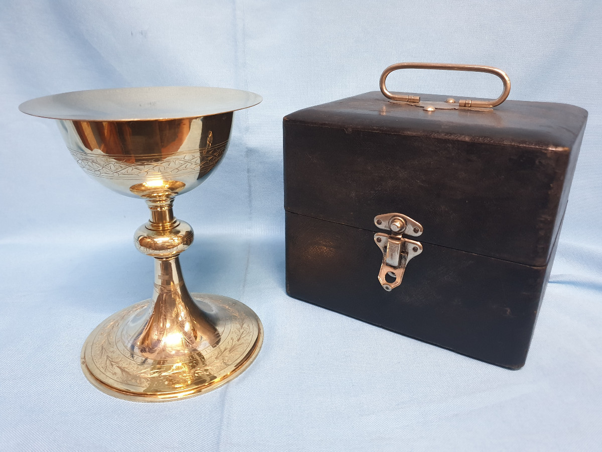Calice en argent massif et vermeil avec paten et coffret. France, début du XX siècle-photo-5