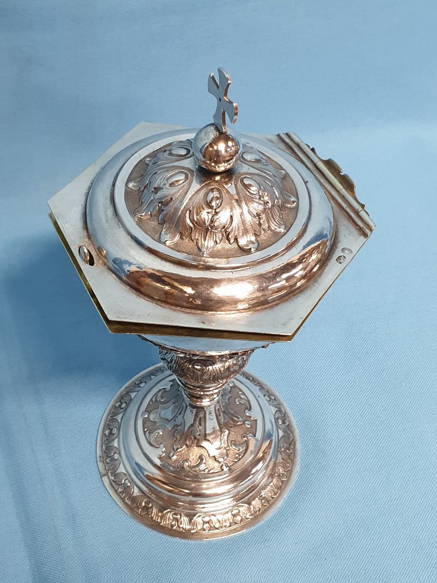 A Silver Ciborium. Lucca, 1753, Silversmith Michelangelo And Giovanni Vambré.-photo-5